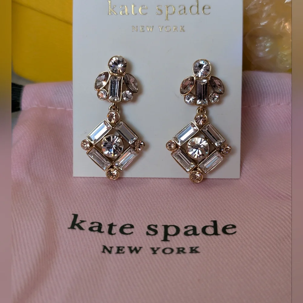 NWT kate spade Cocktails and Conversations Drop Earrings. Stunning 💎✨
